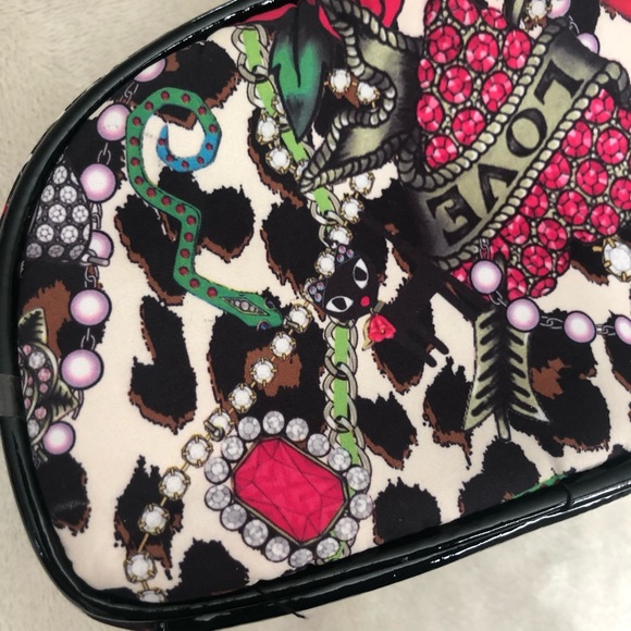 Betsey Johnson Make-up Pouch - Picture 5 of 9